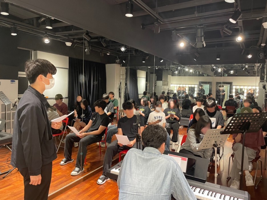You are currently viewing 2023년 6월 보컬패밀리 보컬 앙상블 수업 (1)
